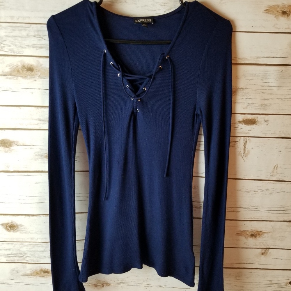 ❄Express long sleeve size small petite